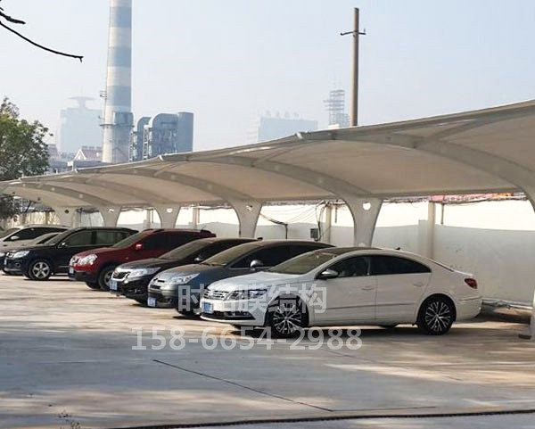 如何清潔膜結(jié)構(gòu)停車(chē)棚？
